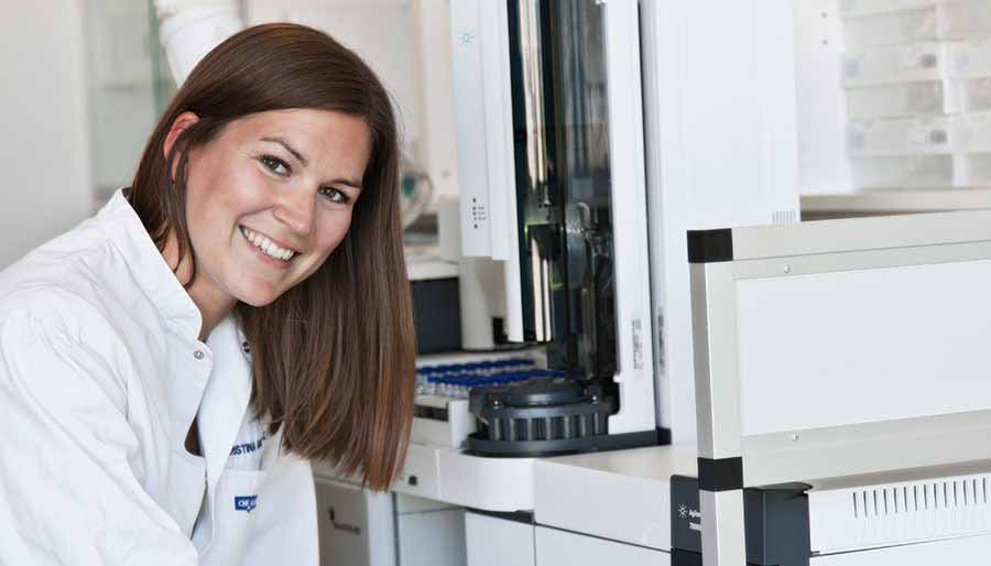 Young scientist in Lab - Kristina Rasch Jaepelt