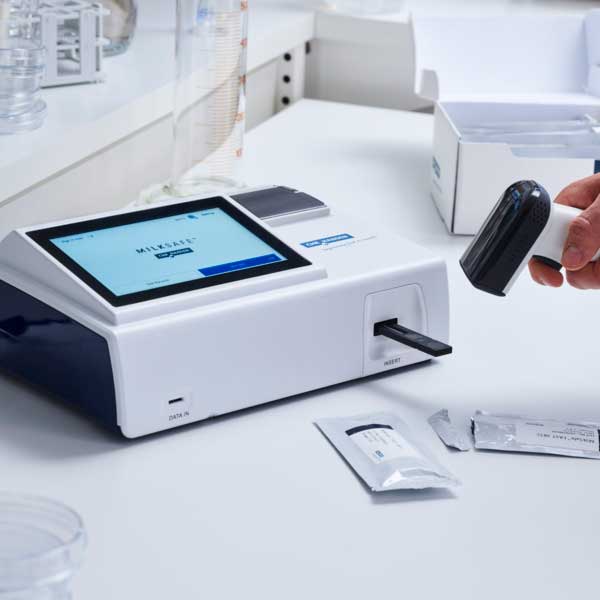 MilkSafe desktop reader scanner